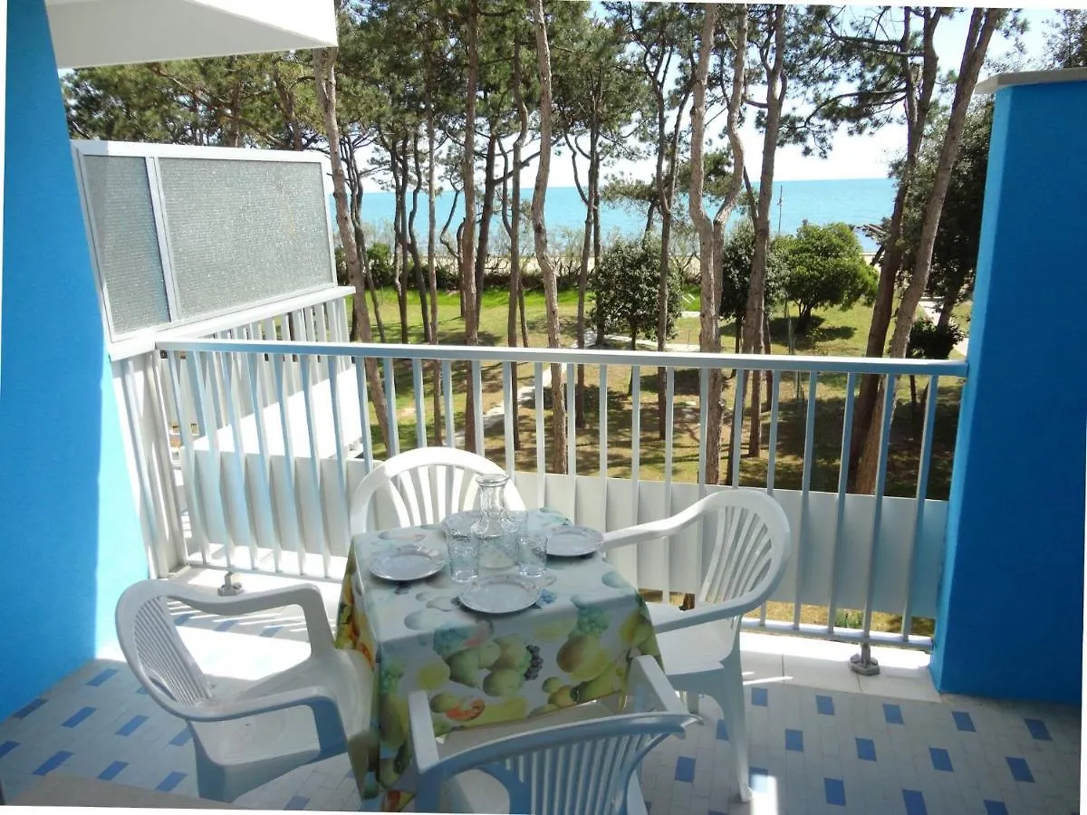Enjoy A Sea View Terrace Near The Beach Porto Santa Margherita di Caorle Lägenhet